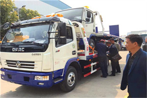 西峡汽车道路救援拖车价格